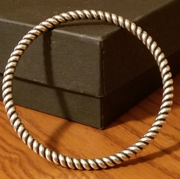 Rare Silpada Sterling Silver Twisted Bangle Bracelet - Picture 9 of 14